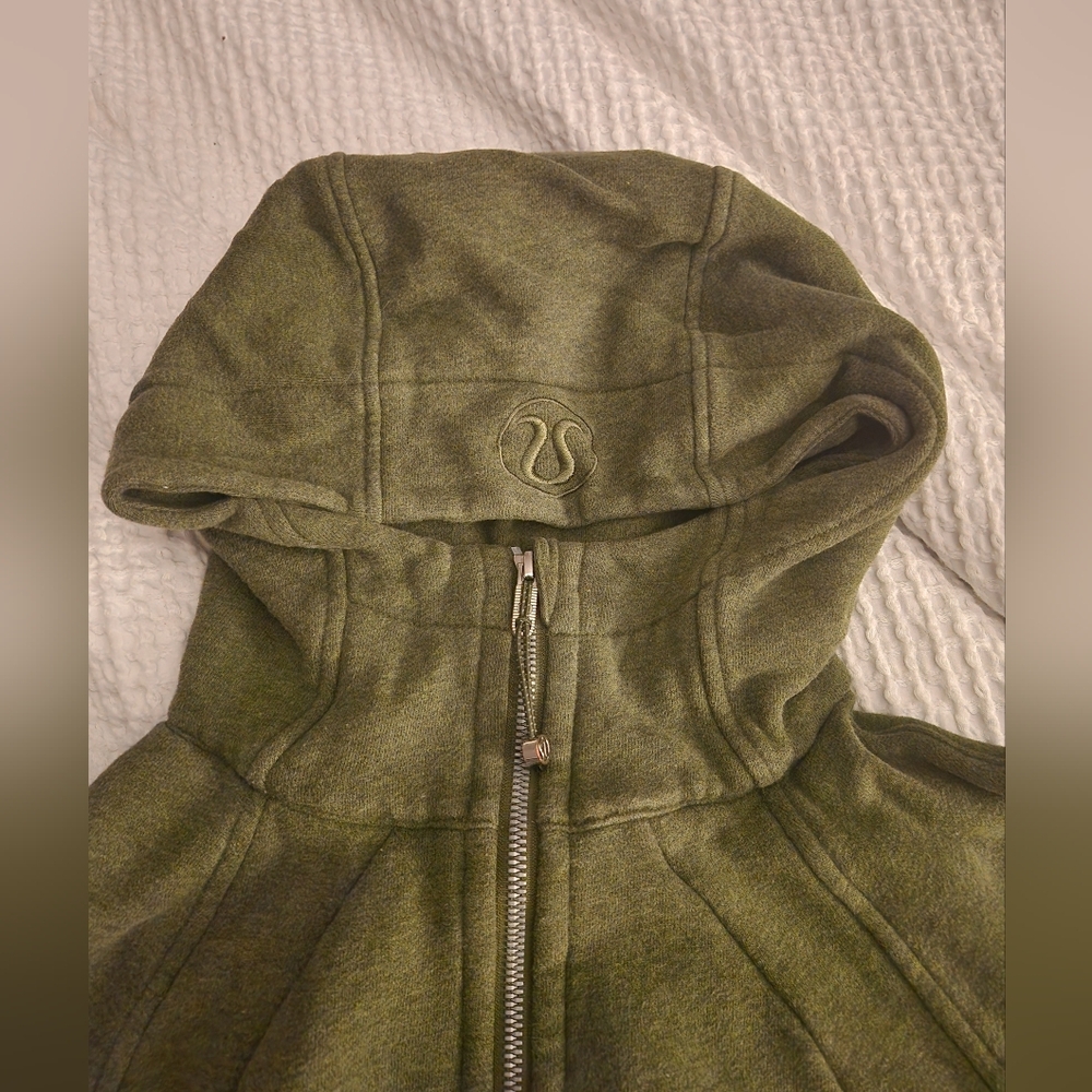 Lululemon scuba hoodie, size 4 hunter green